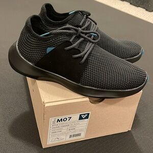 Vessi everyday classic midnight black on black men’s sz7
